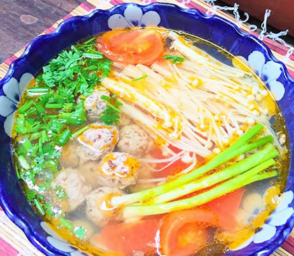 Cách làm súp nấm Jin'an Mira với thịt nạc?